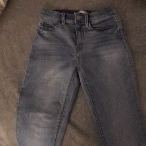Kohl’s light wash jeans